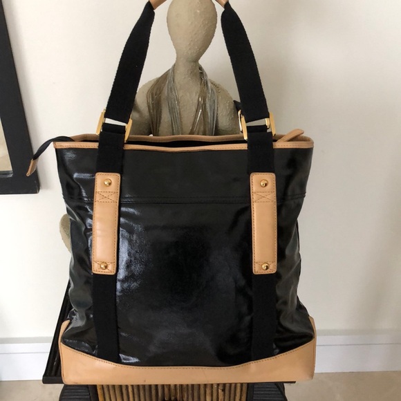 TRINA TURK TOTE SHOULDER BAG LOTS OF POCKETS - Picture 3 of 8